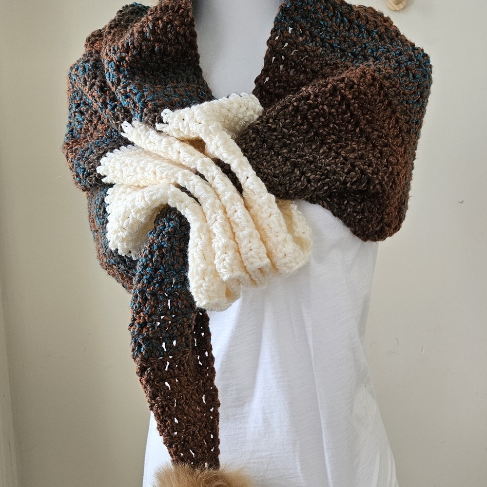 Keyhole Scarf....New